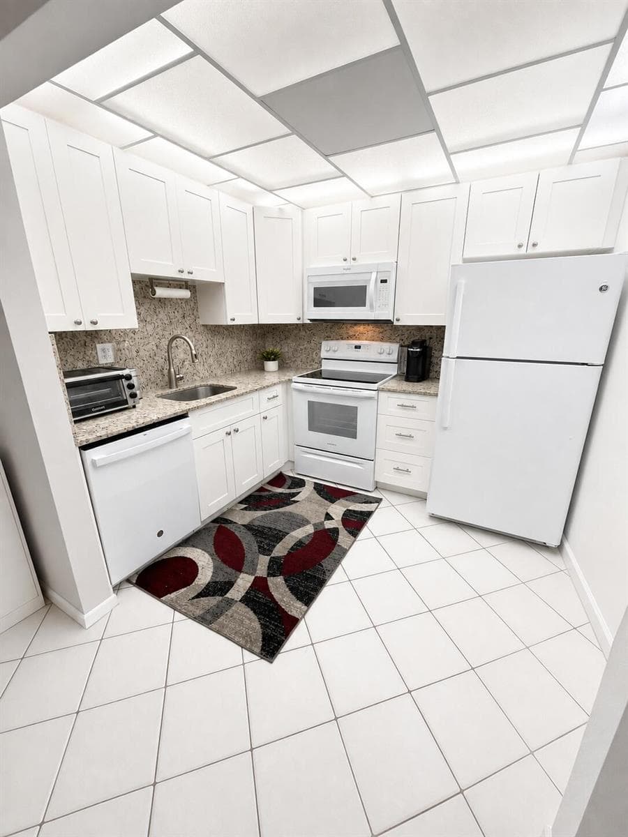 258 BURGUNDY F, Delray Beach, FL 33484 photo 4