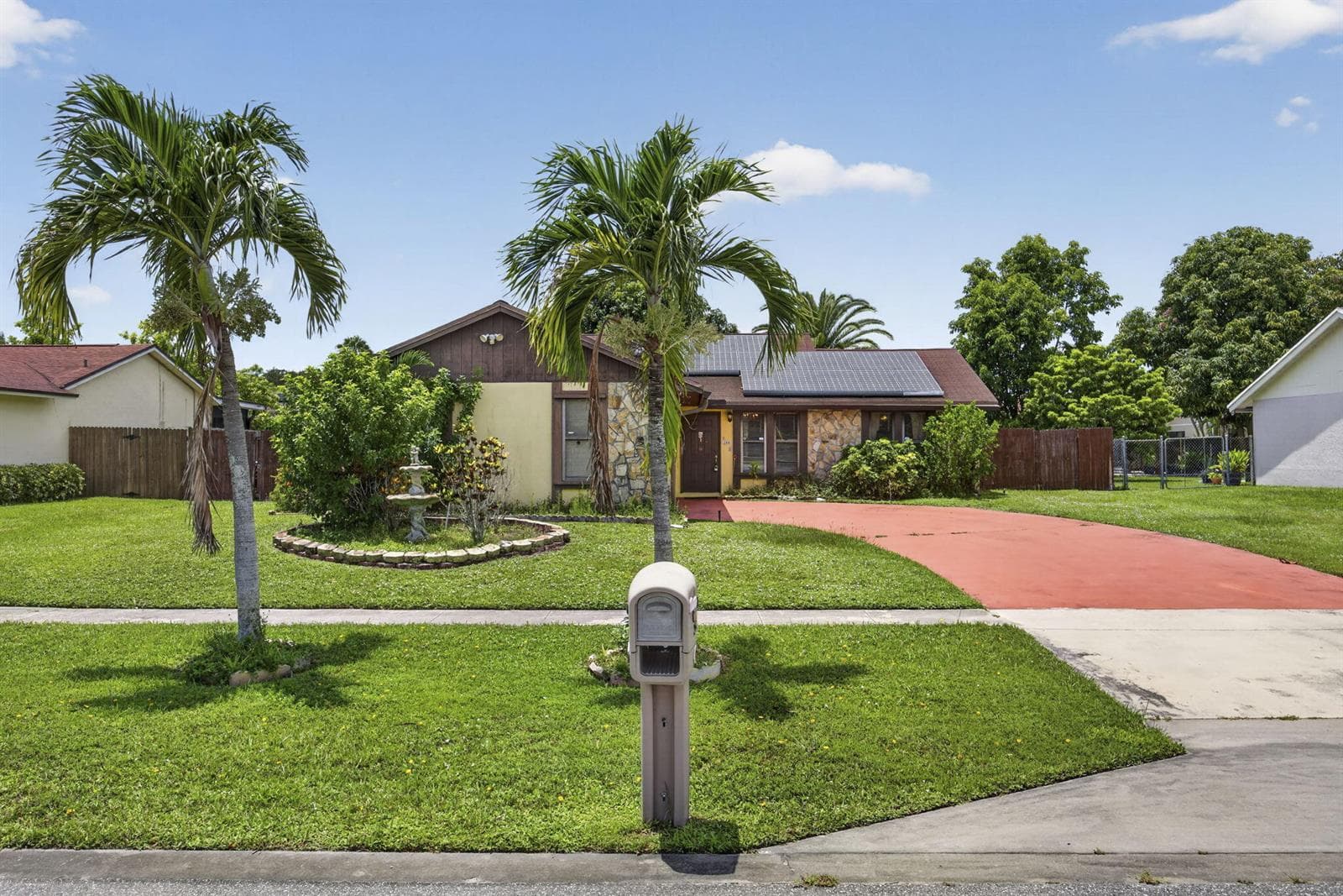 254 LA MANCHA Avenue, Royal Palm Beach, FL 33411 photo 2