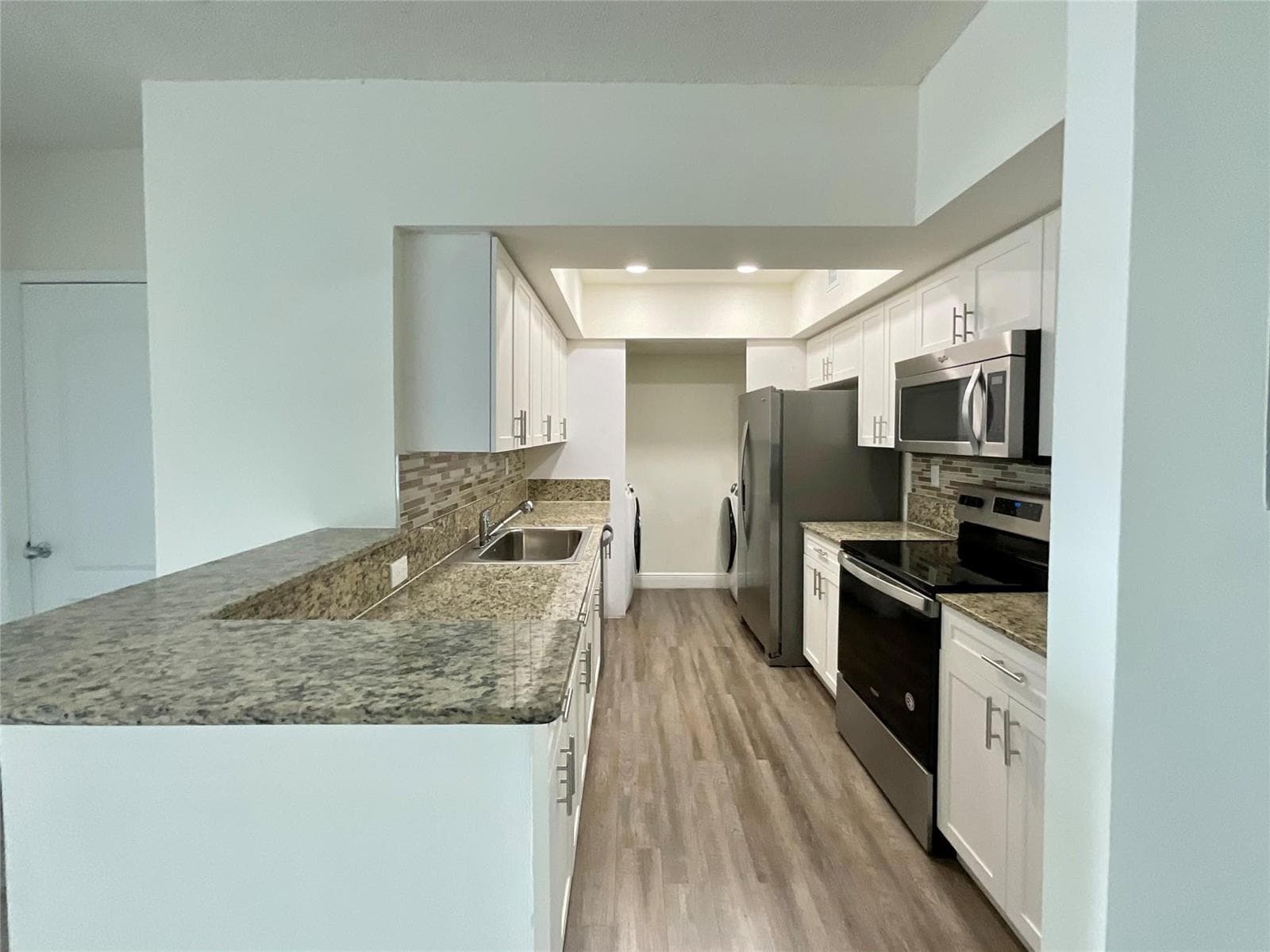 16900 N Bay Road # 3-1011, Sunny Isles Beach, FL 33160