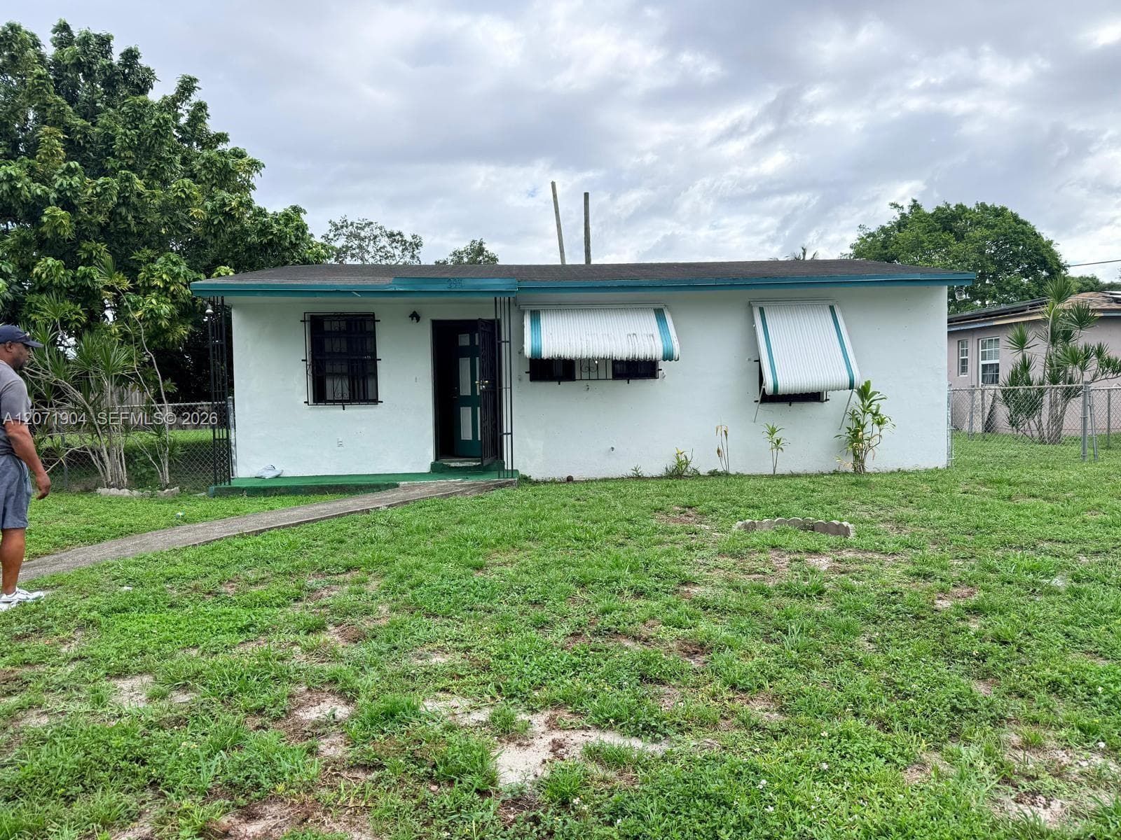 2911 NW 161st St, Miami Gardens, FL 33054 photo 2
