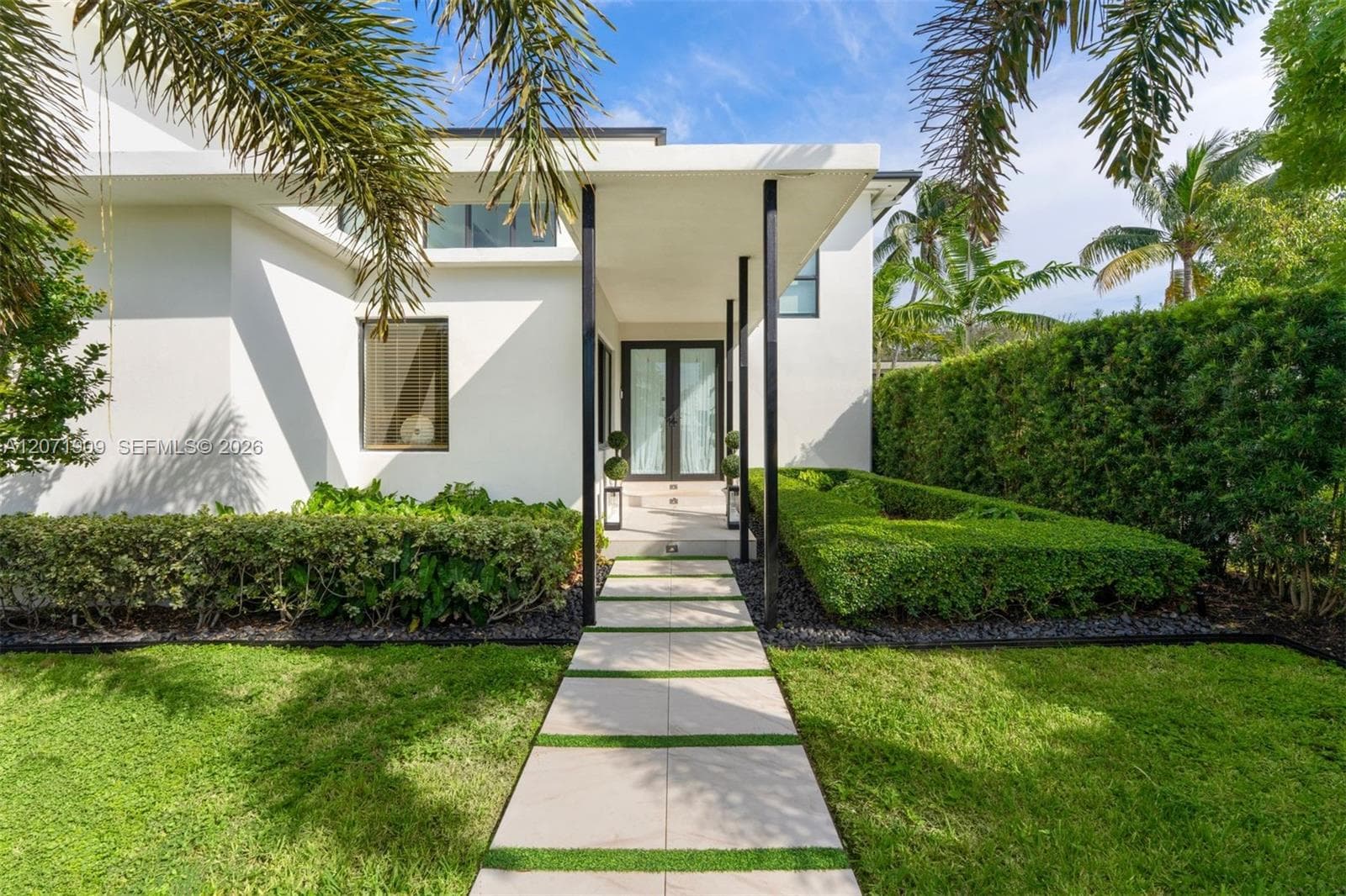 795 Lakeview Dr, Miami Beach, FL 33140 photo 3