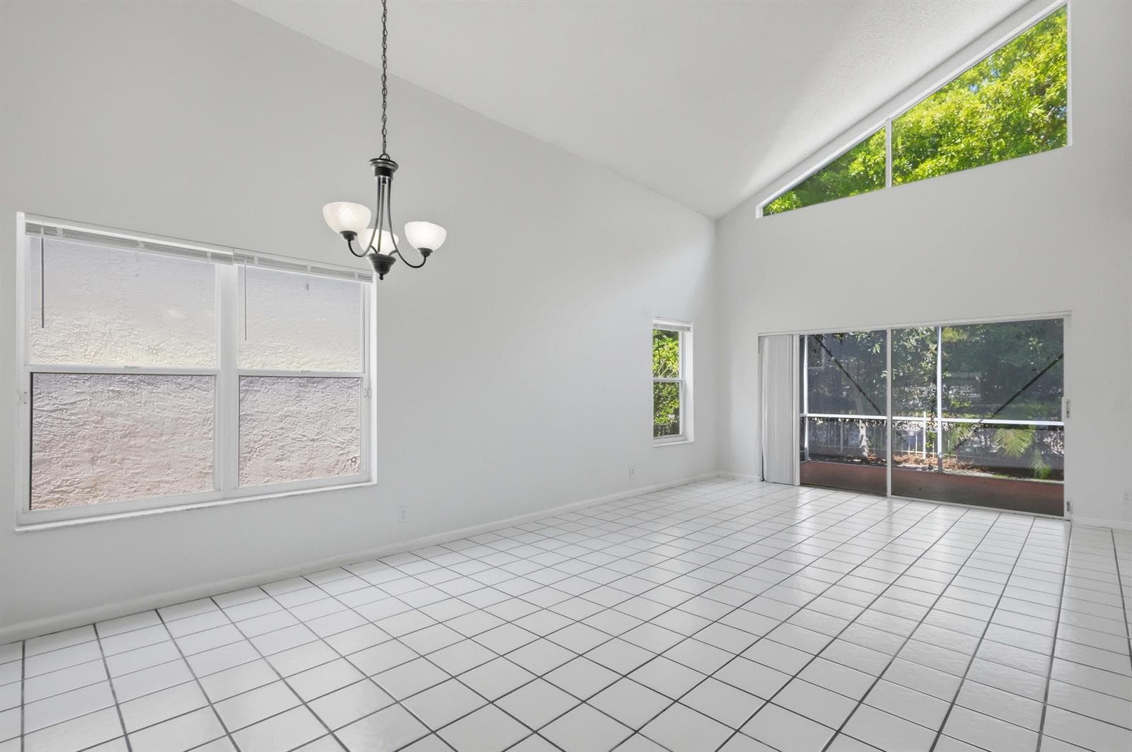 9516 NW 8TH Circle, Plantation, FL 33324 photo 4
