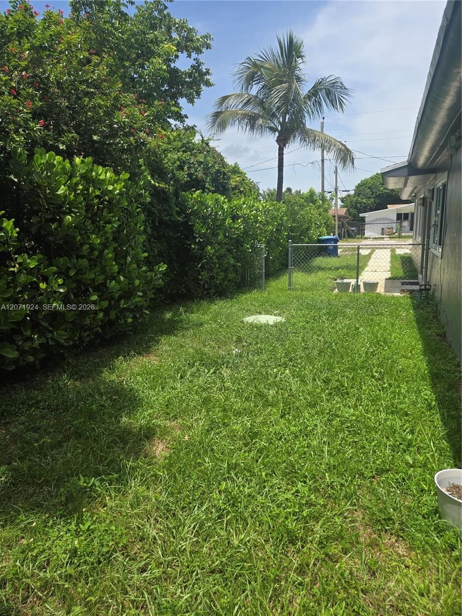 1170 NE 111th St # 1170, Miami, FL 33161 photo 3
