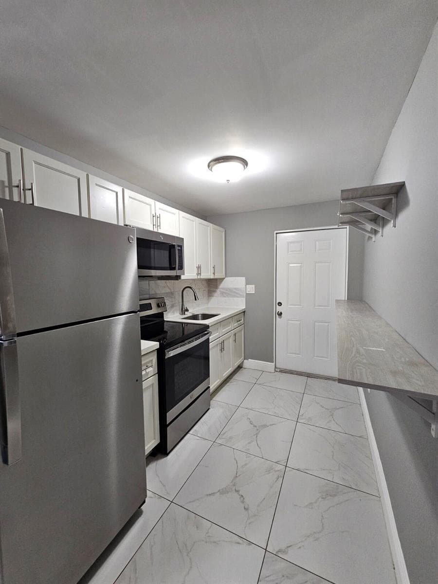 933 W 7th Street # A, Riviera Beach, FL 33404 photo 4
