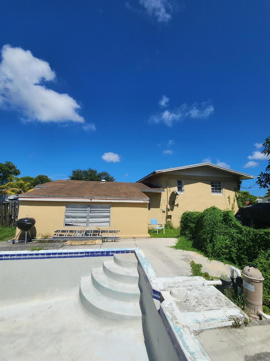 20300 NE 12TH Court, Miami, FL 33179 photo 4