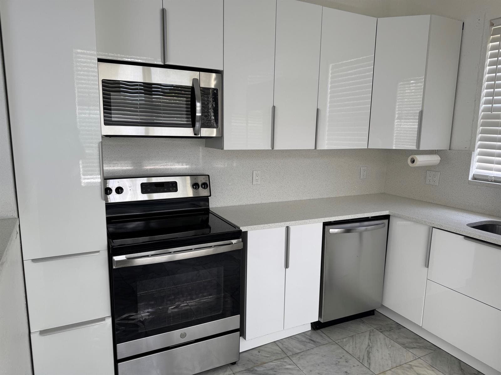 4106 NE 22ND Court, Homestead, FL 33033 photo 2