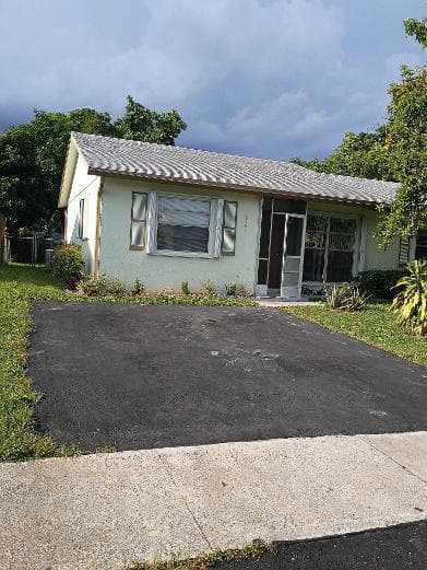 6761 NW 24TH Court, Margate, FL 33063 photo 2
