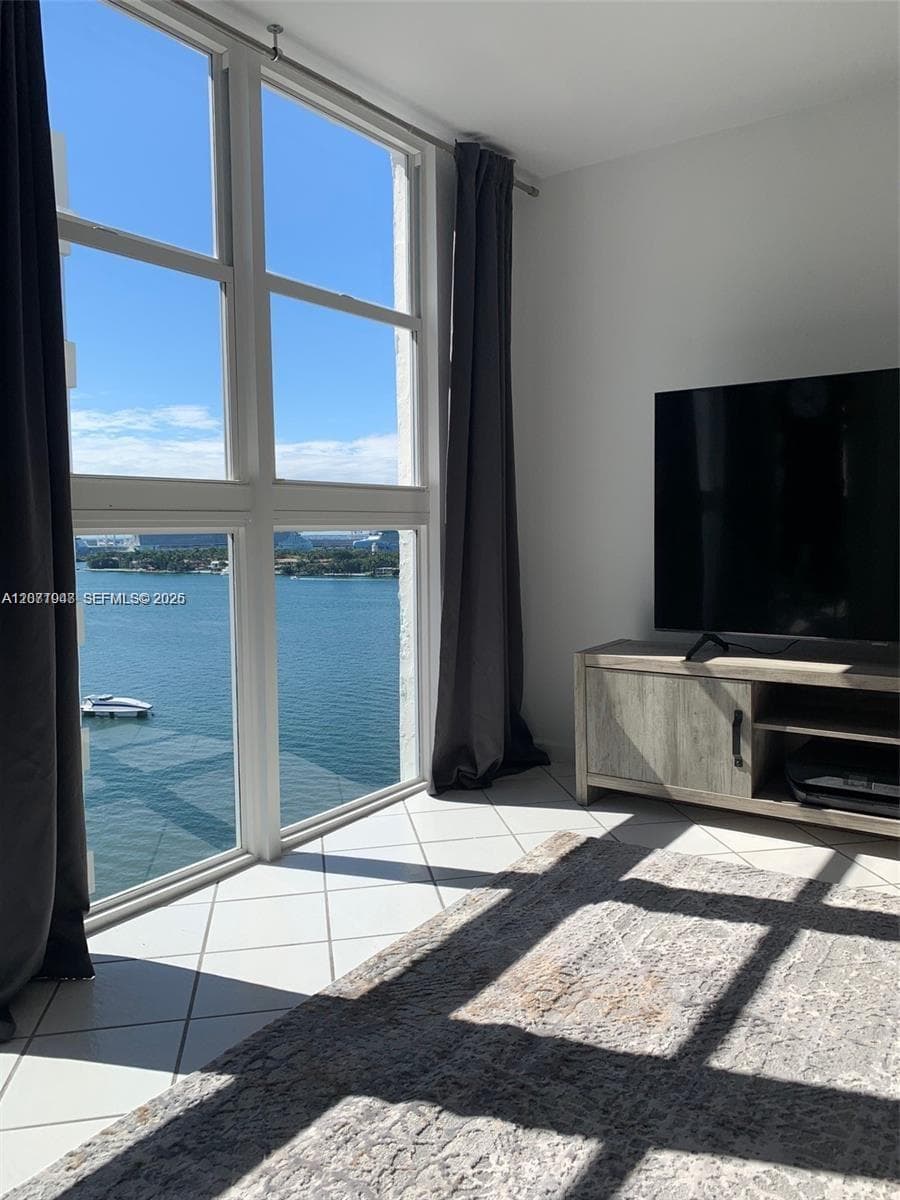 1228 West Ave # 1415, Miami Beach, FL 33139 photo 3