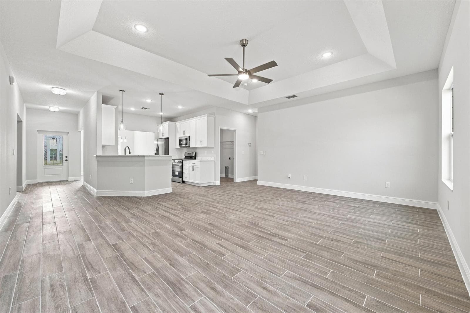 8435 96TH Avenue, Vero Beach, FL 32967 photo 2