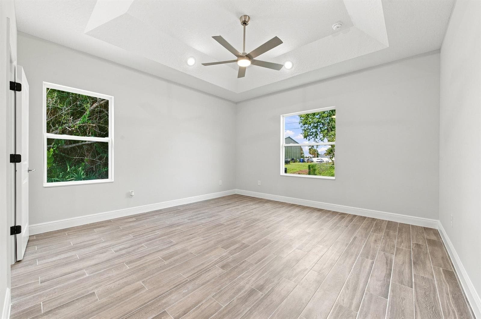 8435 96TH Avenue, Vero Beach, FL 32967 photo 3