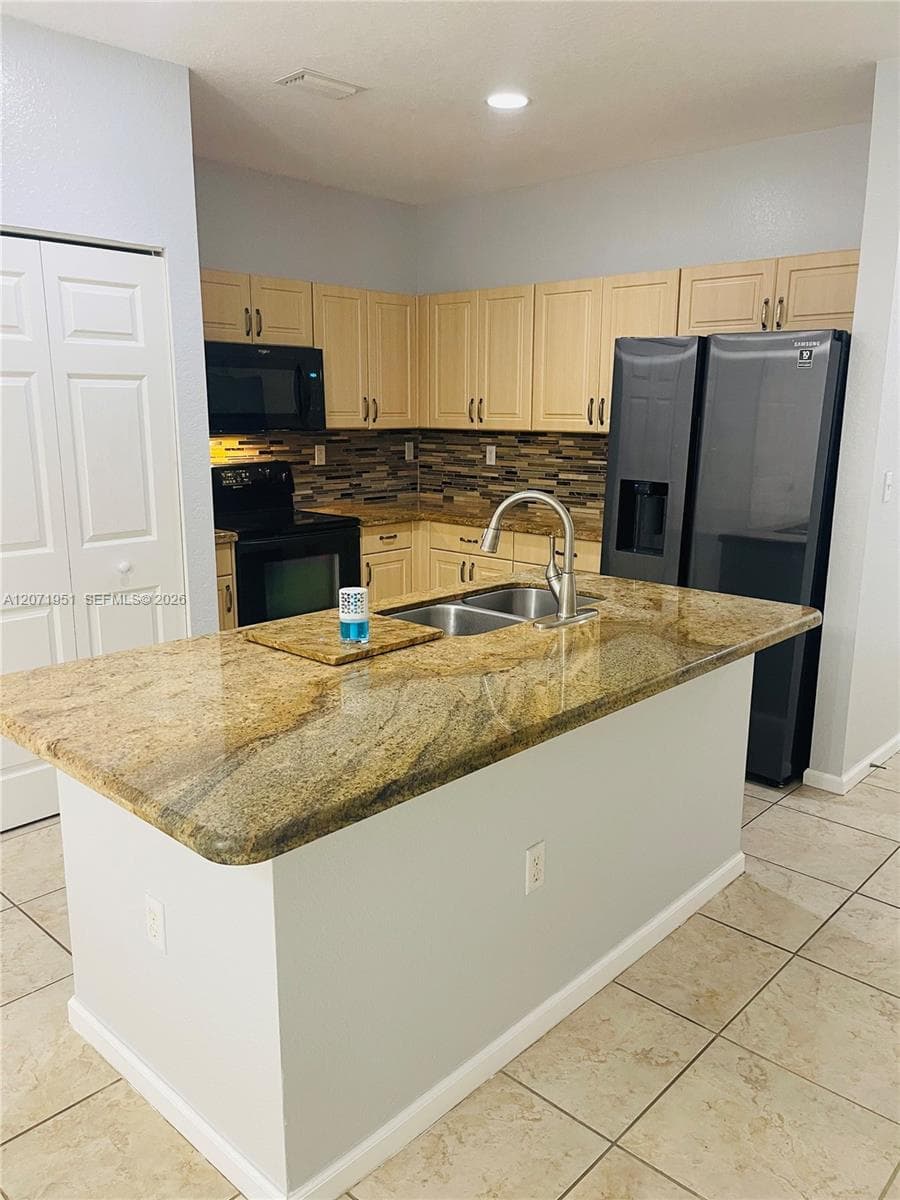 6364 Landings Way, Tamarac, FL 33321 photo 2