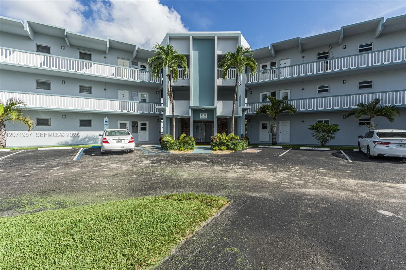 2223 Park Ln # 314, Hollywood, FL 33021 photo 3