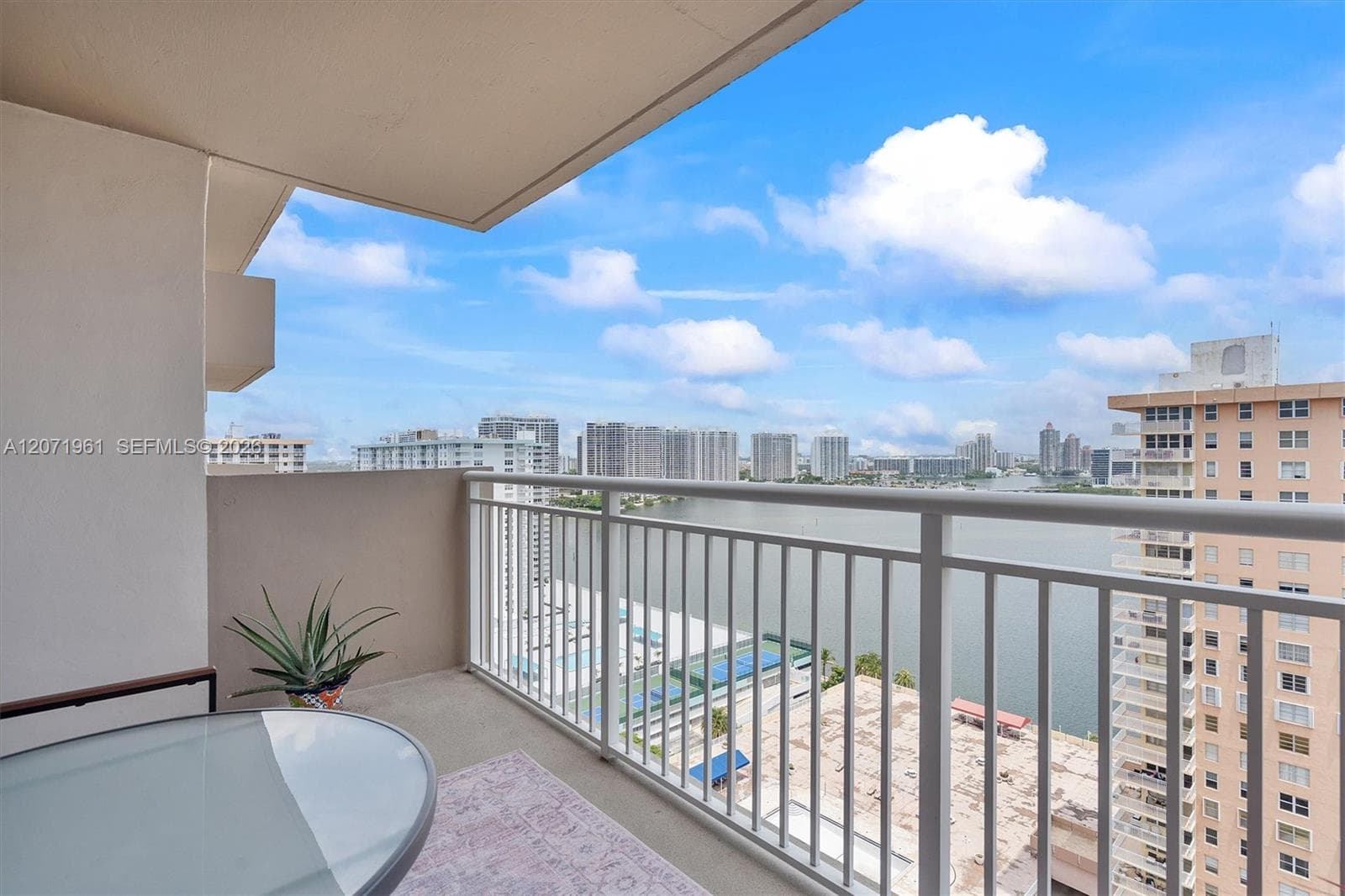 250 174th St # 2211, Sunny Isles Beach, FL 33160 photo 2