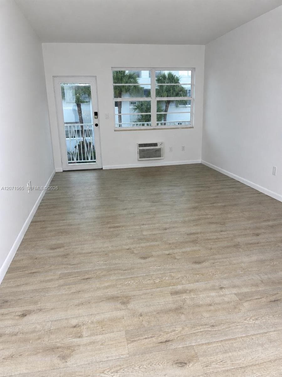 620 76th St # 10, Miami Beach, FL 33141 photo 3