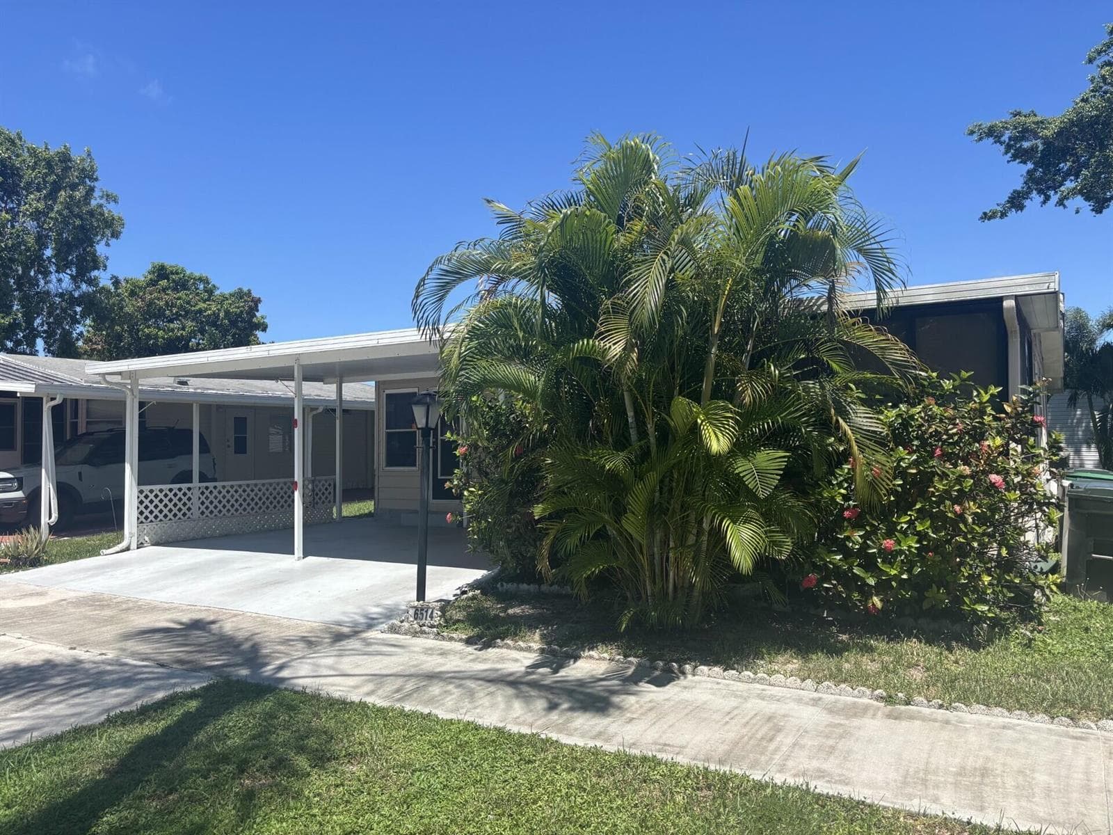 6514 NW 36th Avenue, Coconut Creek, FL 33066 photo 2