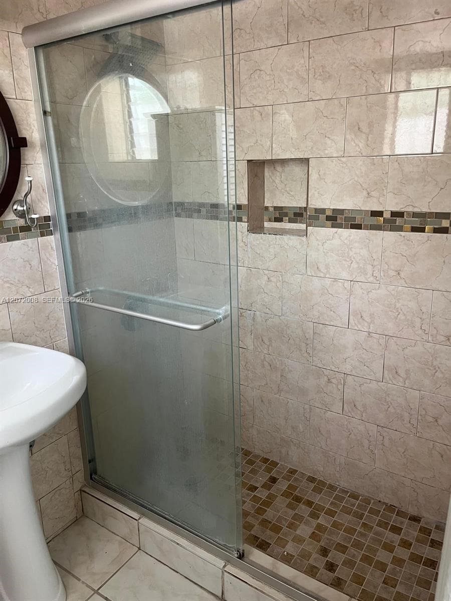 6498 Collins Ave # 40, Miami Beach, FL 33141 photo 2