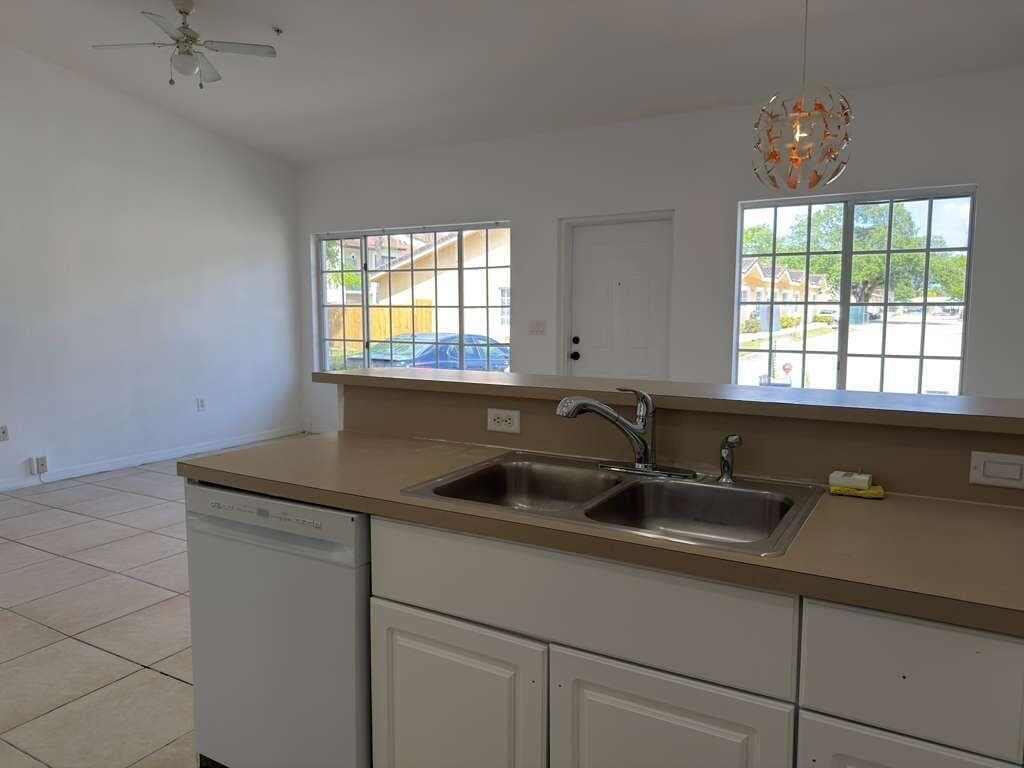 3842 SW 48TH Avenue, Hollywood, FL 33023 photo 5