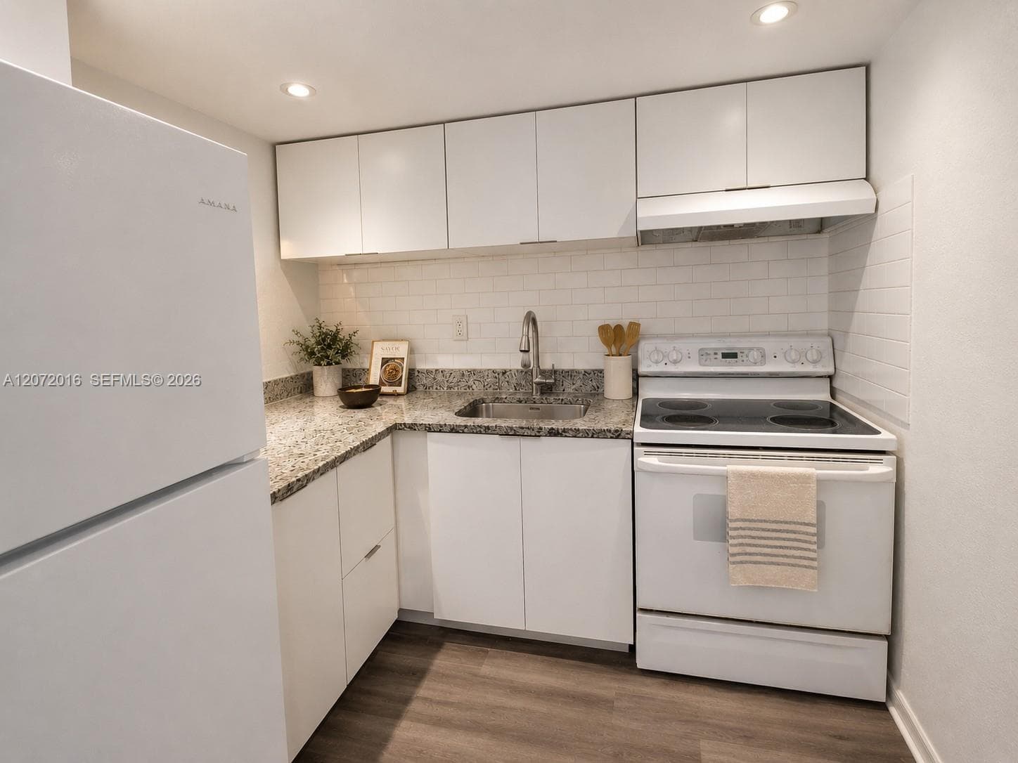 4550 NW 9th St # 512E, Miami, FL 33126 photo 3