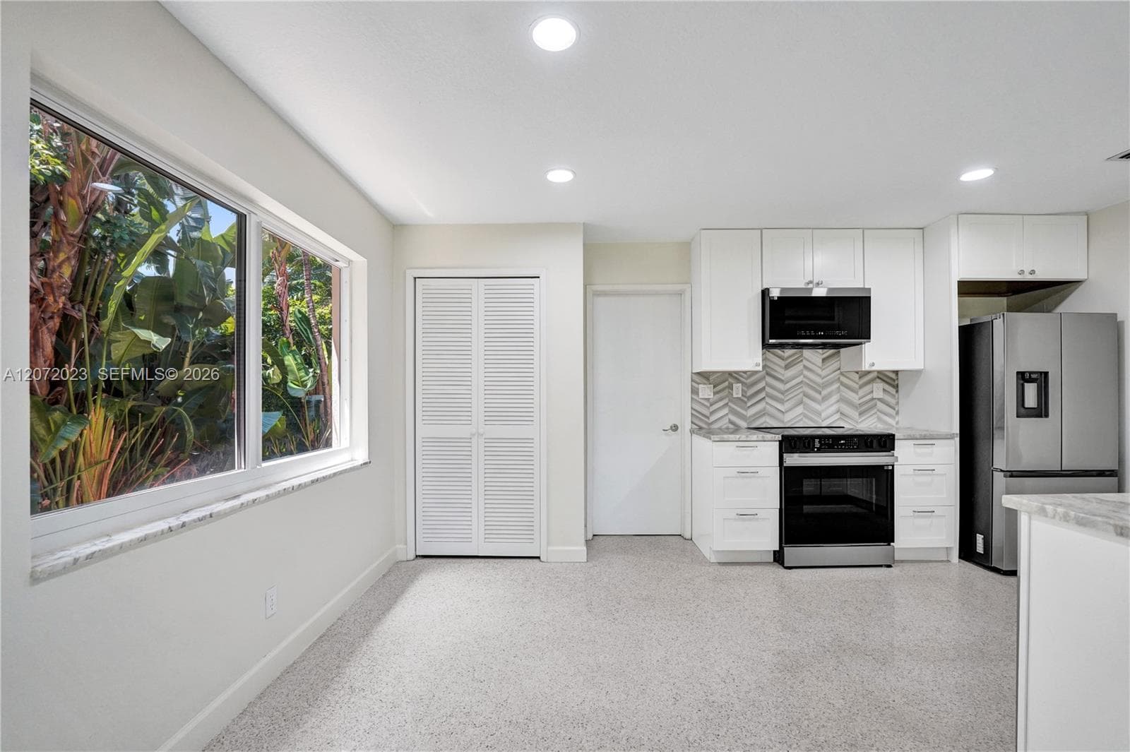 1524 NE 37th St, Oakland Park, FL 33334 photo 5