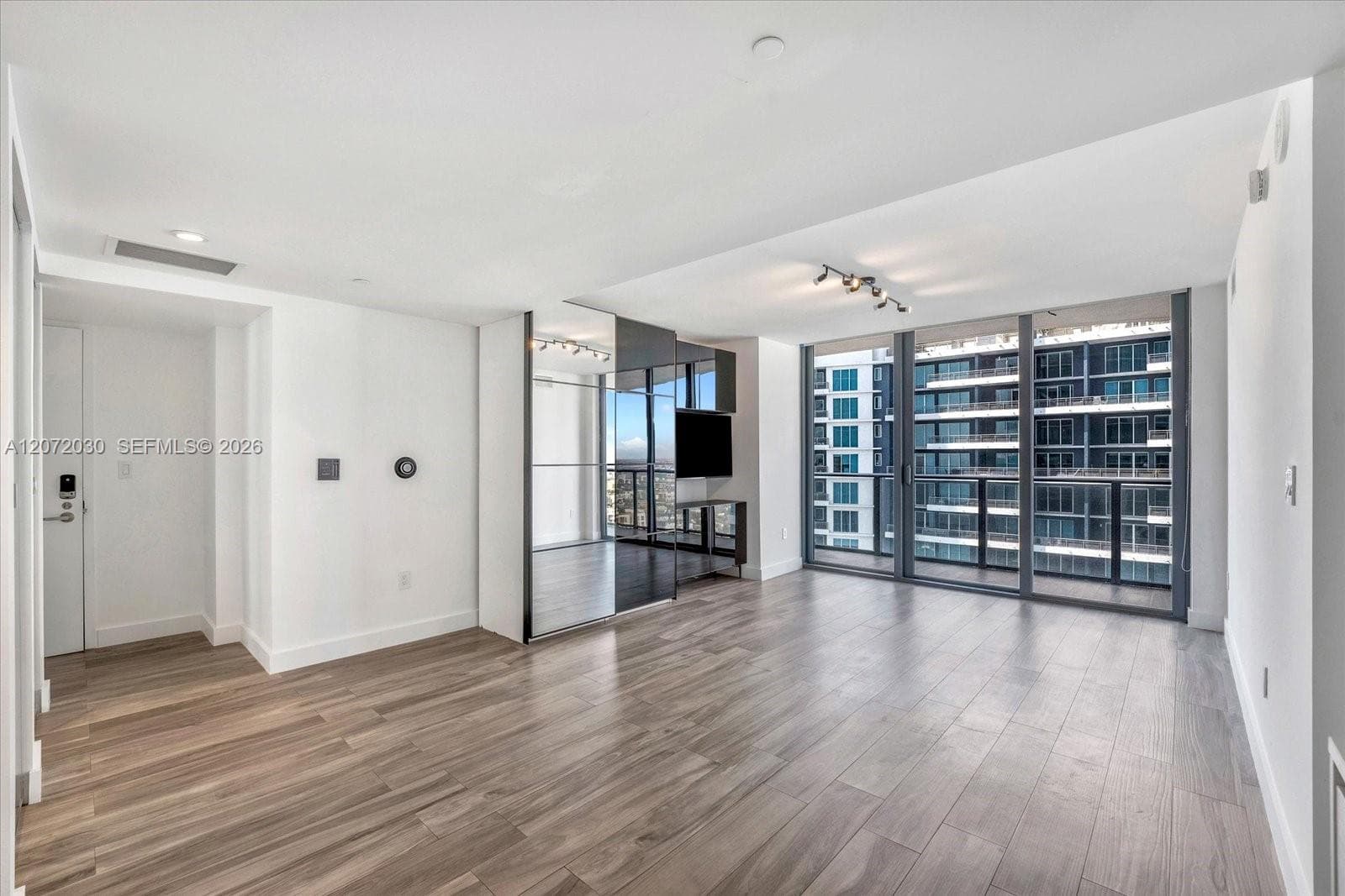1300 S Miami Ave # 4807, Miami, FL 33130 photo 4