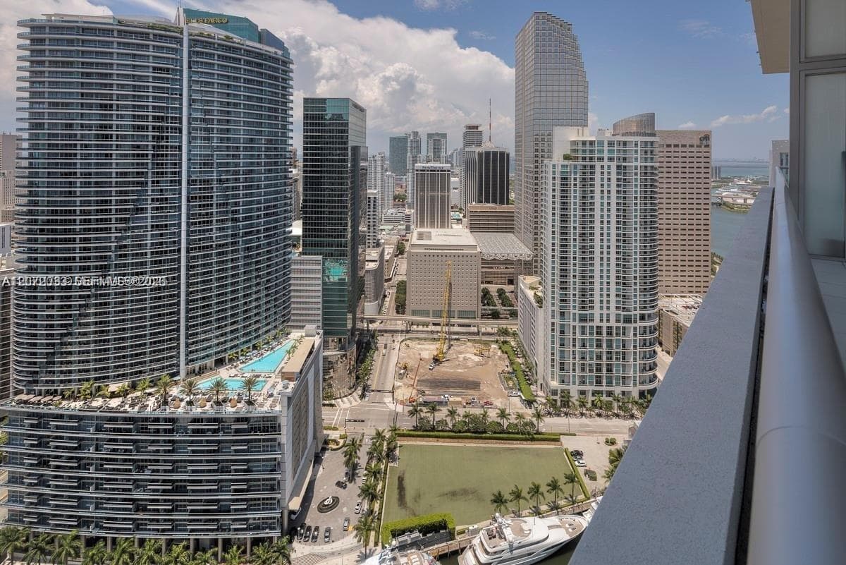465 Brickell Ave # 4104, Miami, FL 33131 photo 3