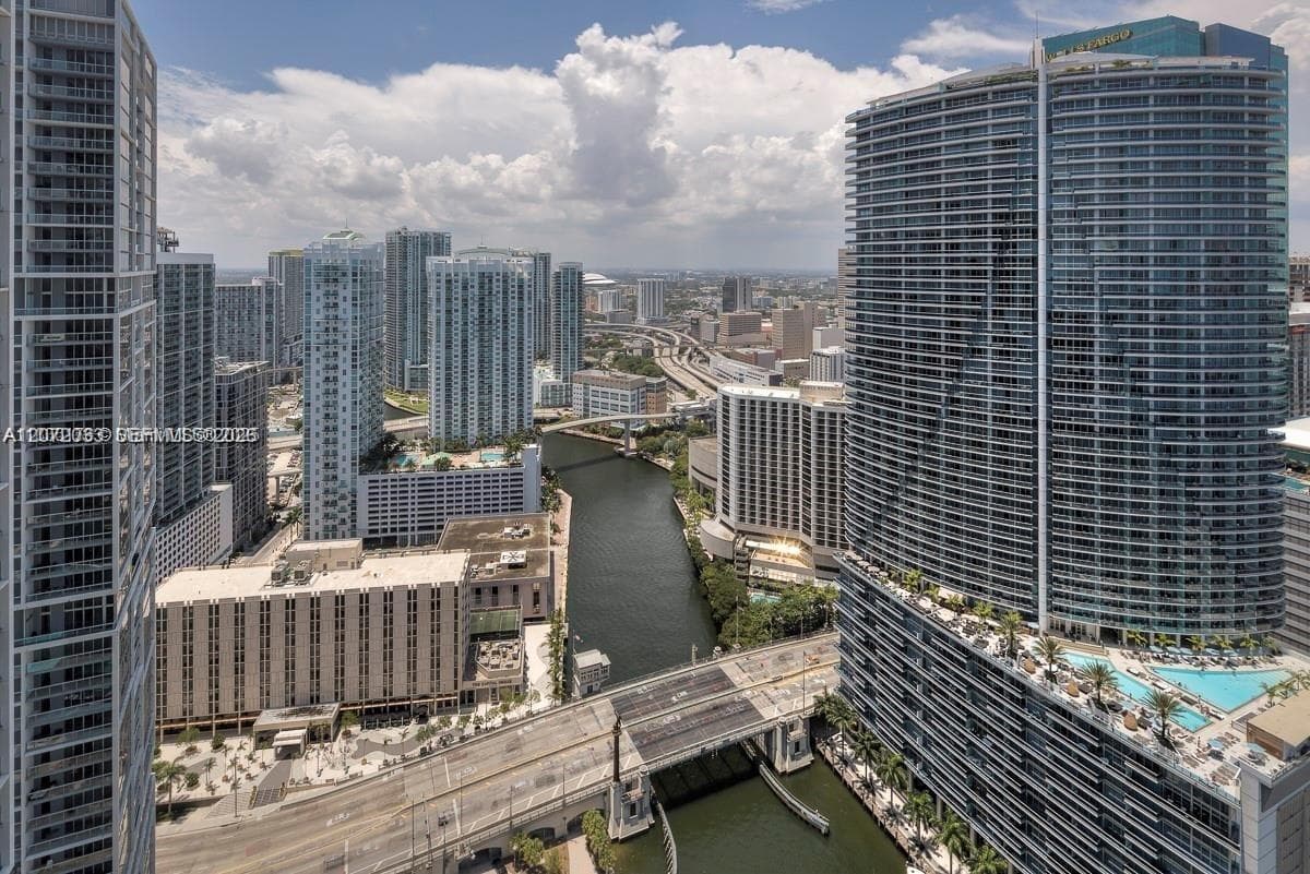 465 Brickell Ave # 4104, Miami, FL 33131