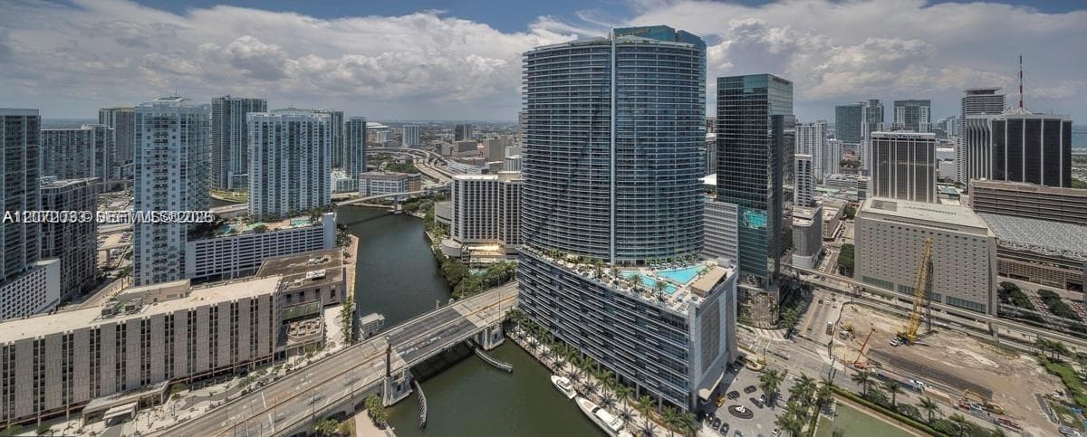 465 Brickell Ave # 4104, Miami, FL 33131 photo 4