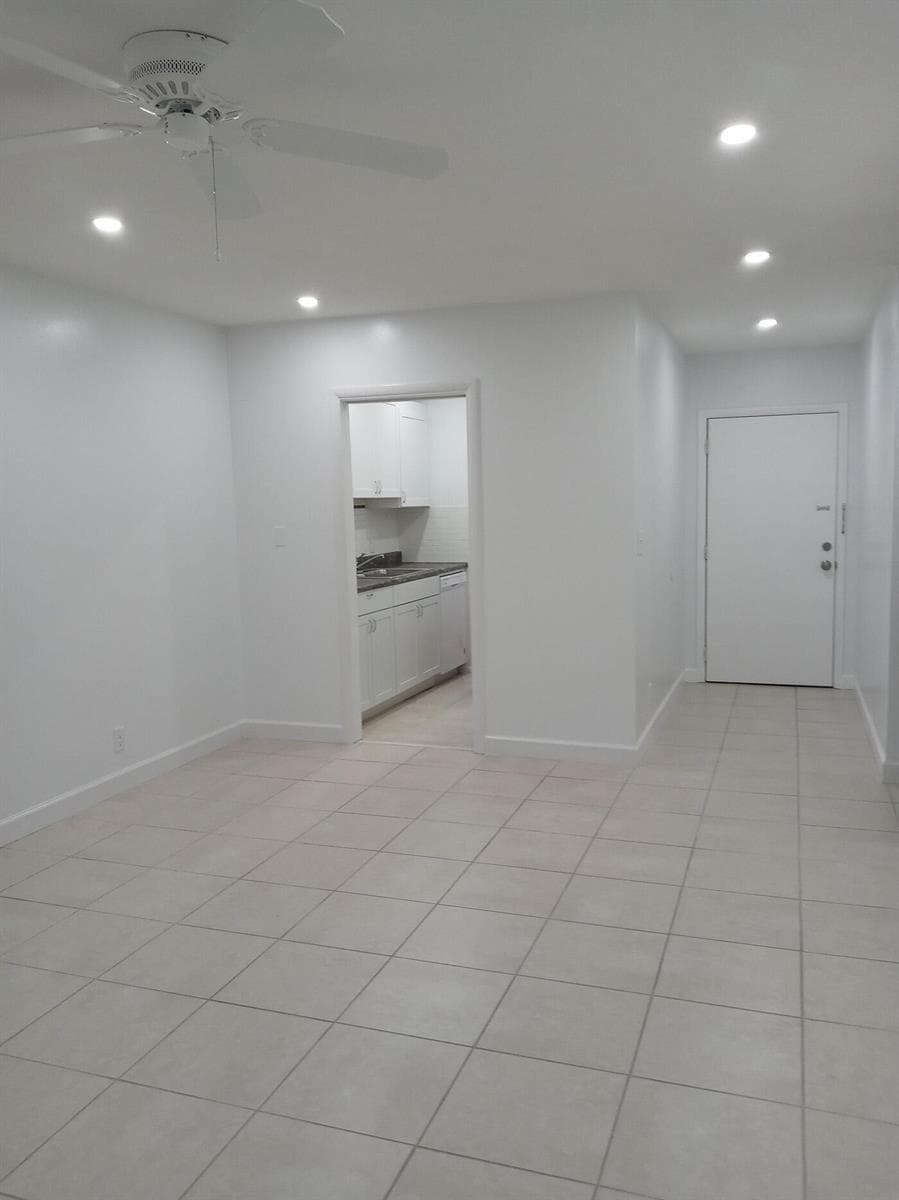 1250 E SAMPLE Road # 303, Pompano Beach, FL 33064 photo 4