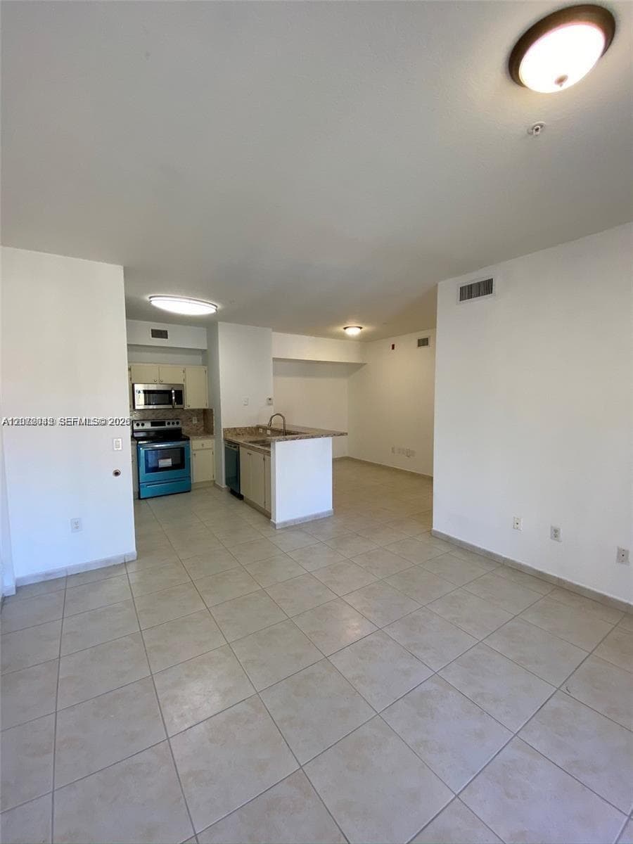 7240 NW 114th Ave # 305, Doral, FL 33178 photo 5