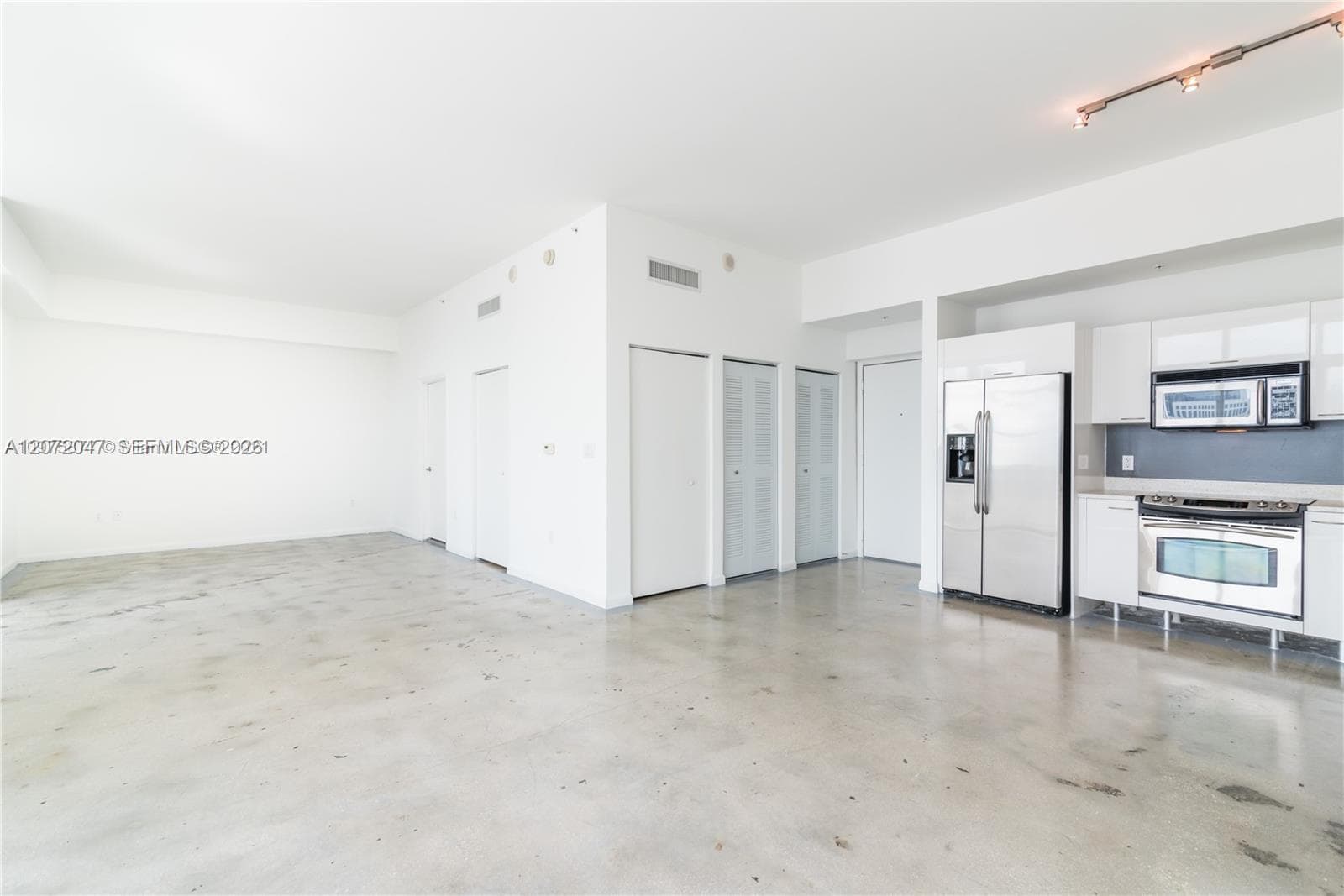 133 NE 2nd Ave # 2808, Miami, FL 33132 photo 3