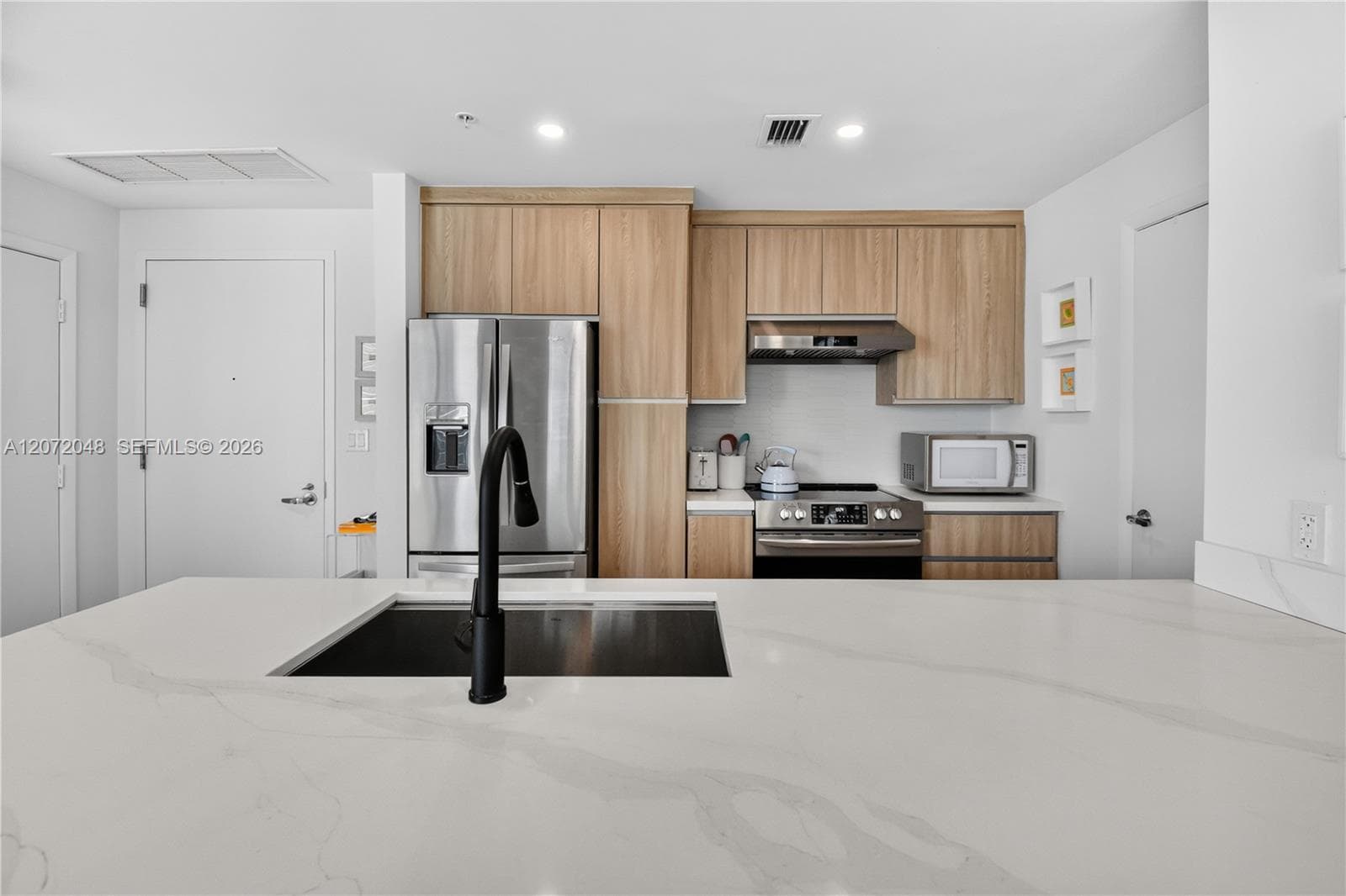 1900 N Bayshore Dr # 2019, Miami, FL 33132 photo 2