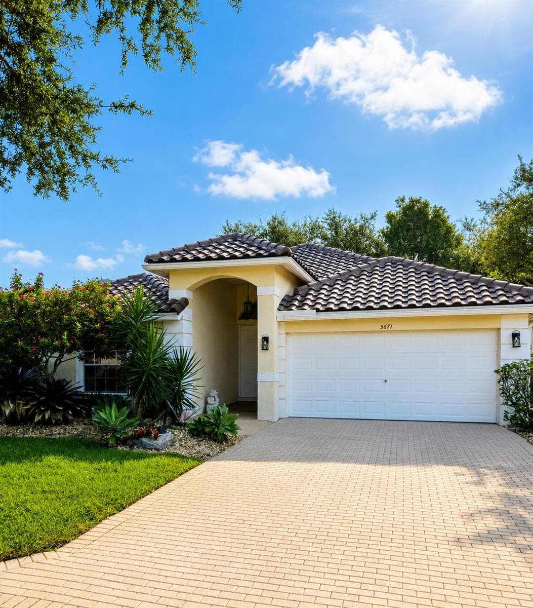 5671 S FOUNTAINS Drive S, Lake Worth, FL 33467