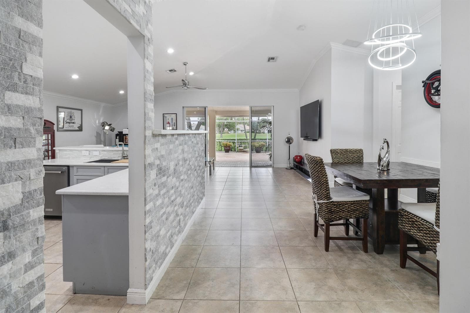 5671 S FOUNTAINS Drive S, Lake Worth, FL 33467 photo 4