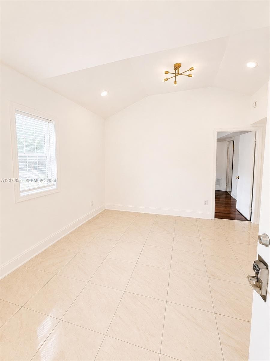 1440 Pennsylvania Ave # 3, Miami Beach, FL 33139