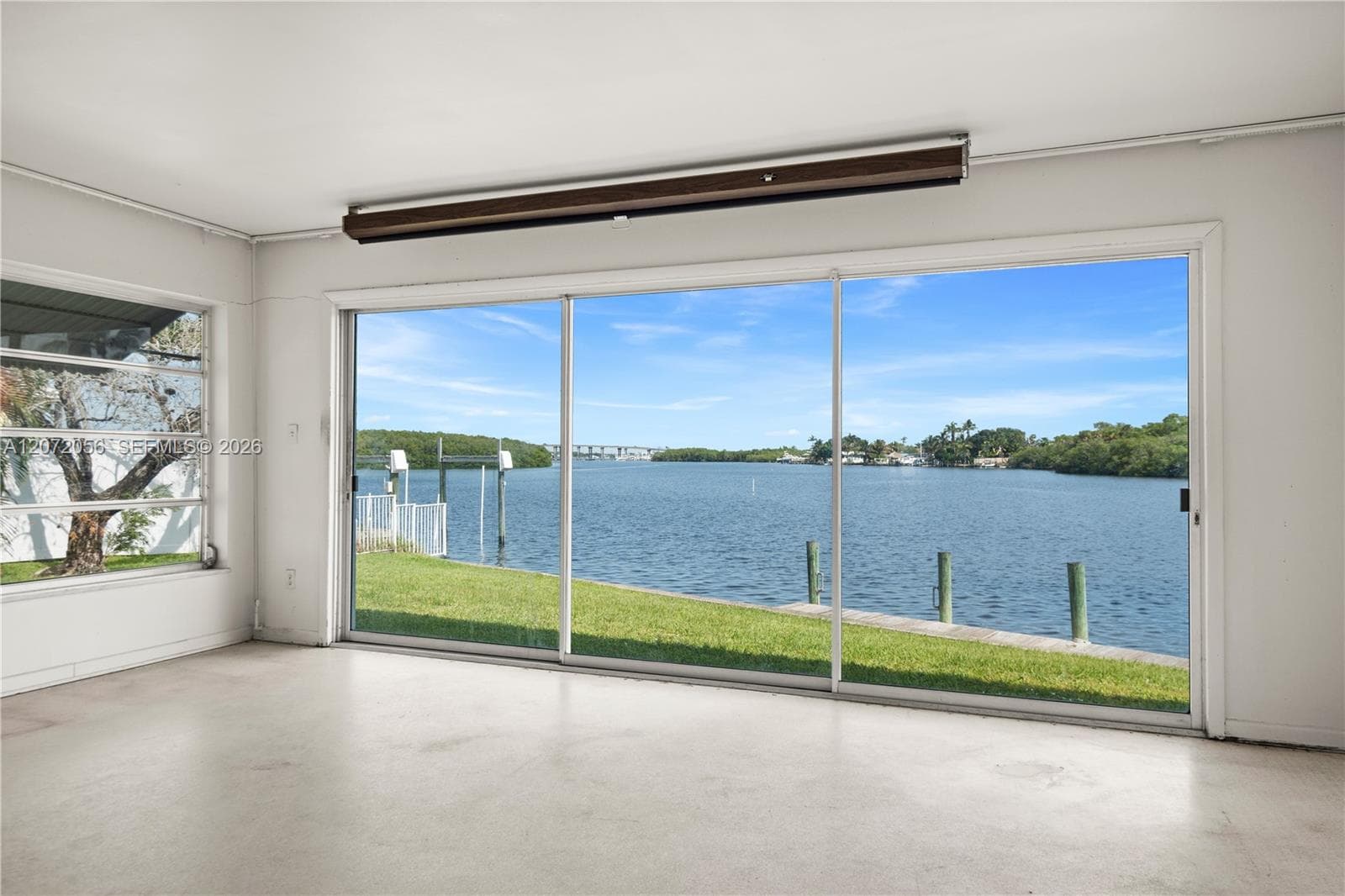 216 SW Cabana Point Cir, Stuart, FL 34994 photo 2
