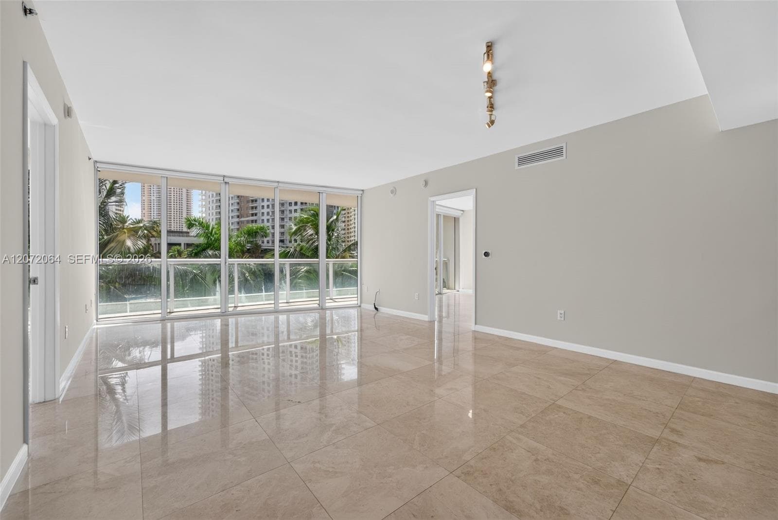 465 Brickell Ave # 419, Miami, FL 33131 photo 5