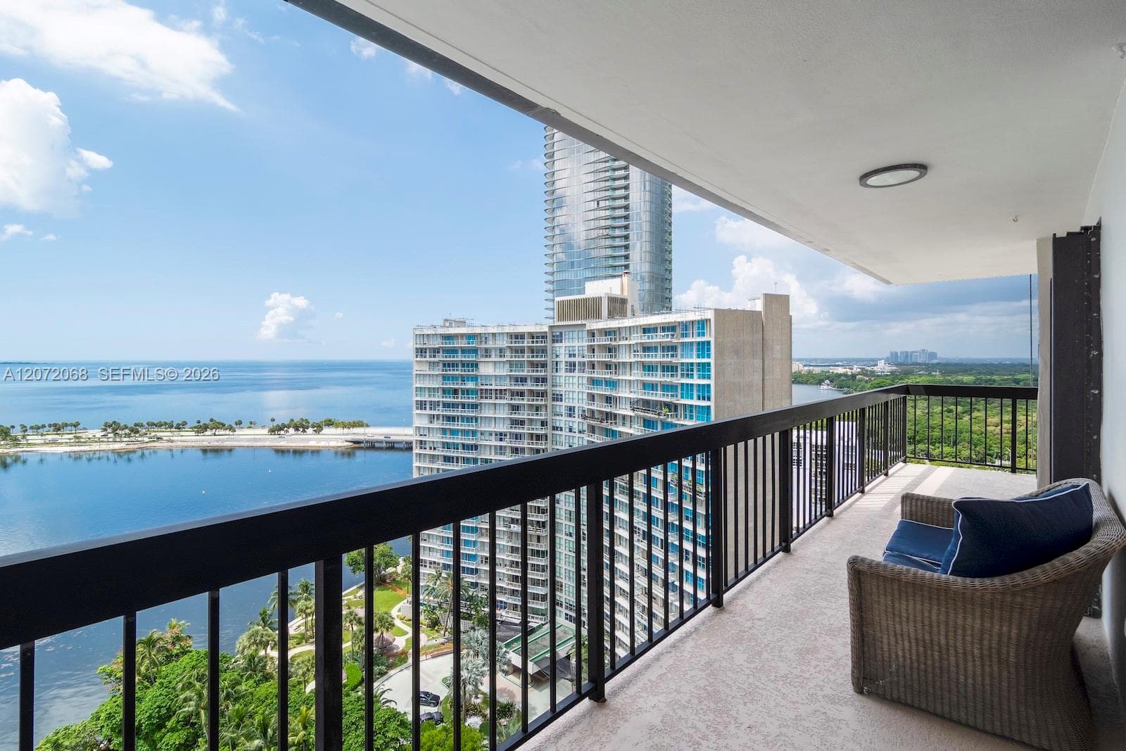 2333 Brickell Ave # 2212, Miami, FL 33129