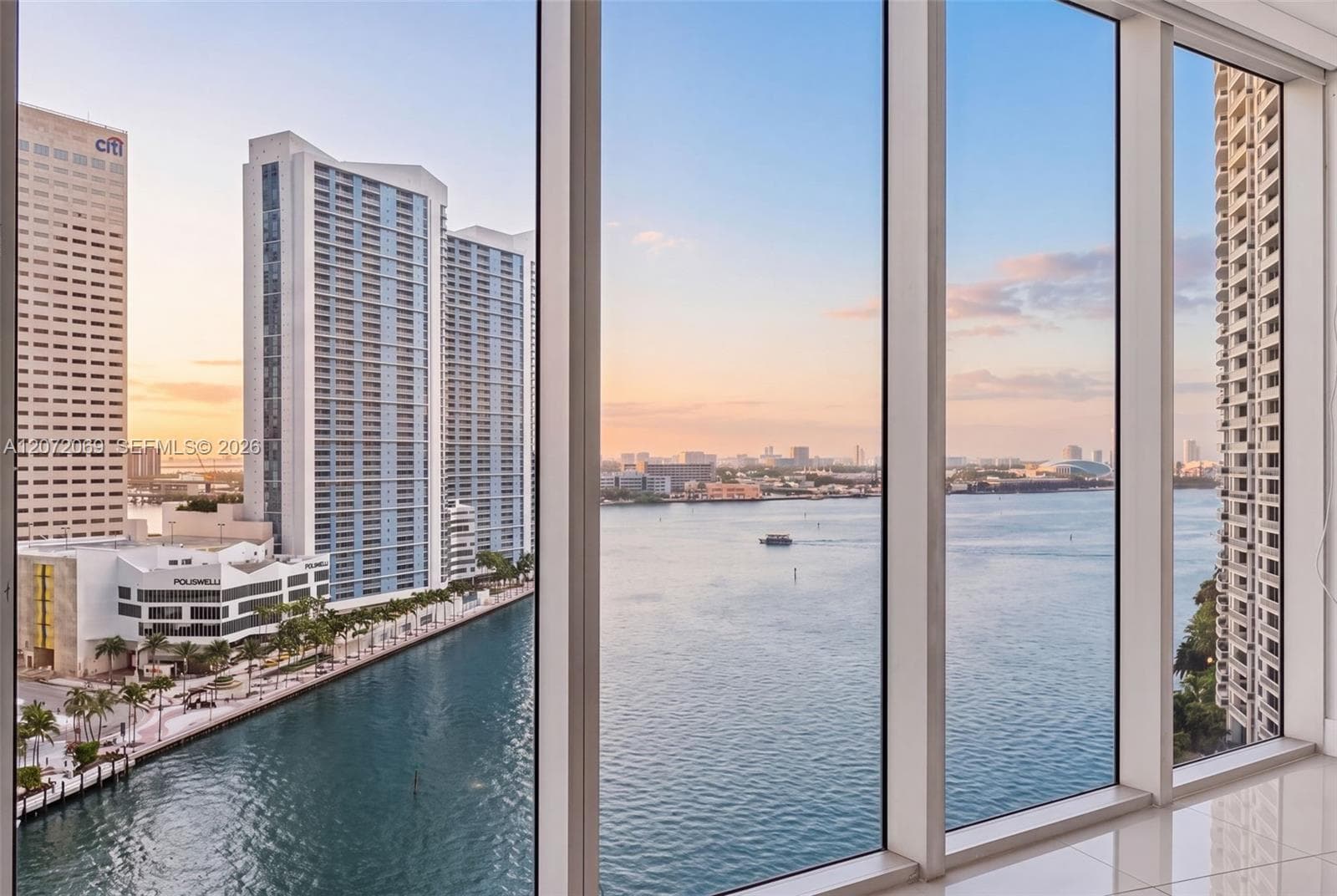 465 Brickell Ave # 1602, Miami, FL 33131 photo 2
