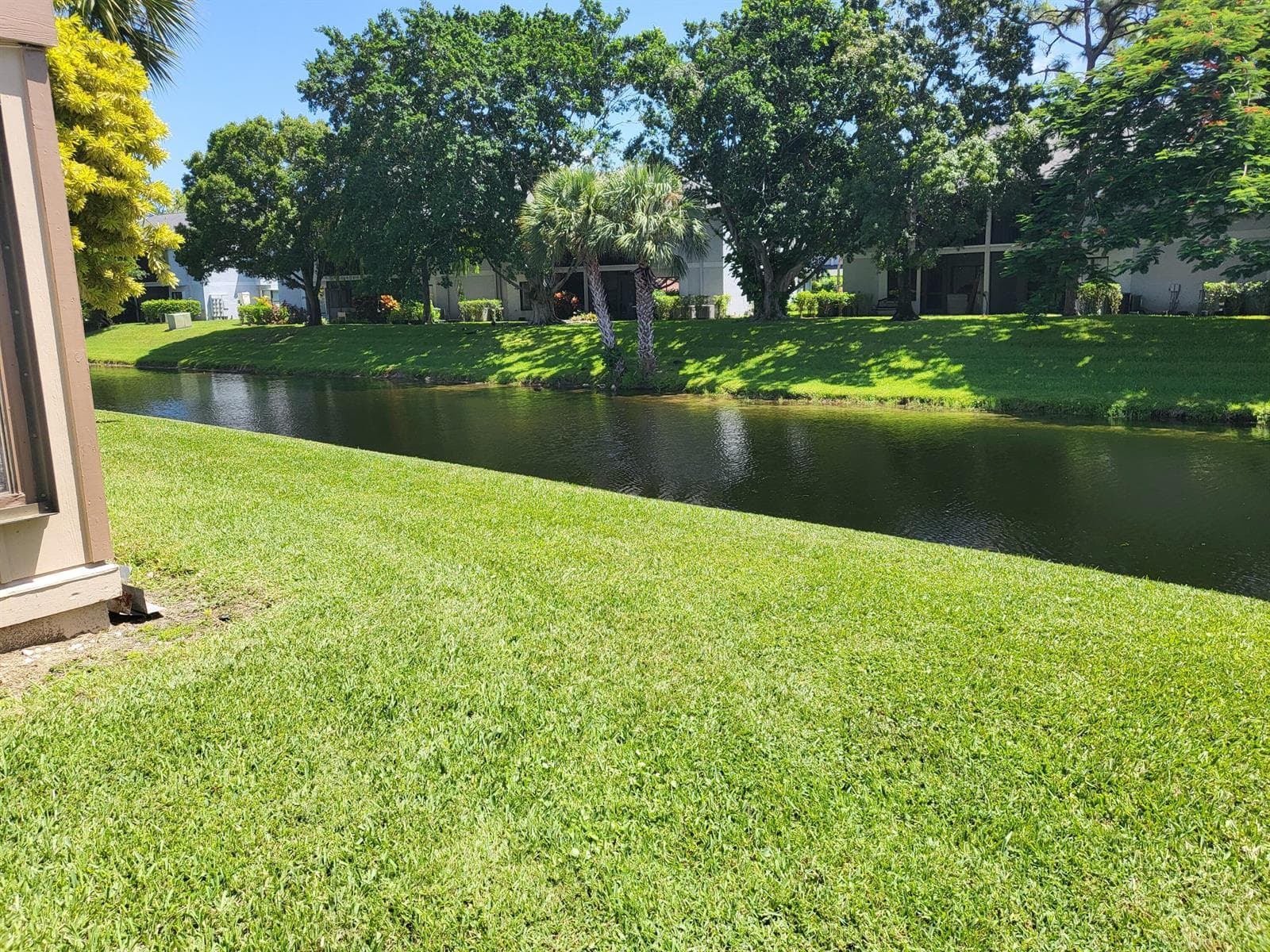500 Crosswinds Drive # F1, FL 33413 photo 2