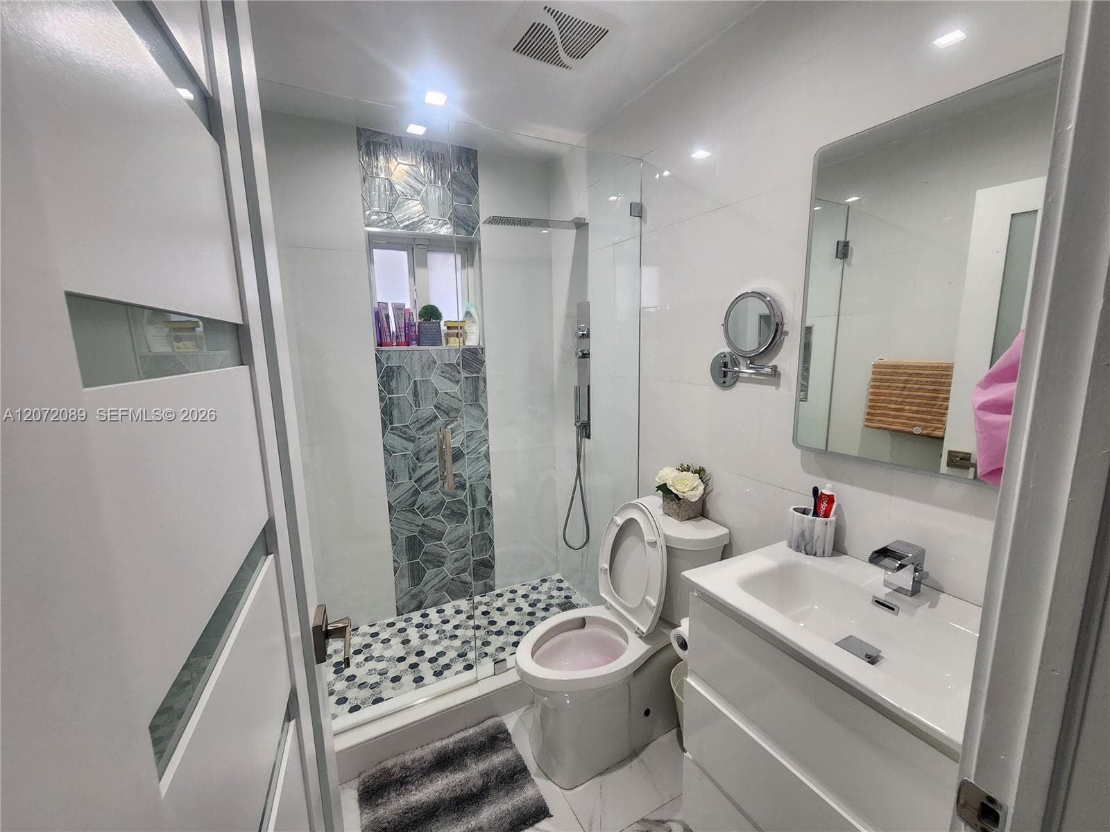 98XX NW 122nd Ter # APT1, Hialeah Gardens, FL 33018 photo 3