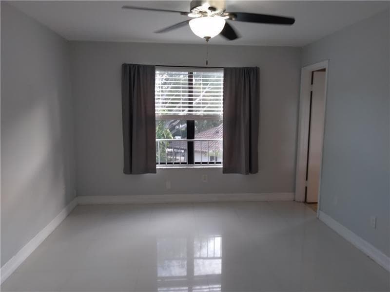 4261 W MCNAB Road # 32, Pompano Beach, FL 33069 photo 2