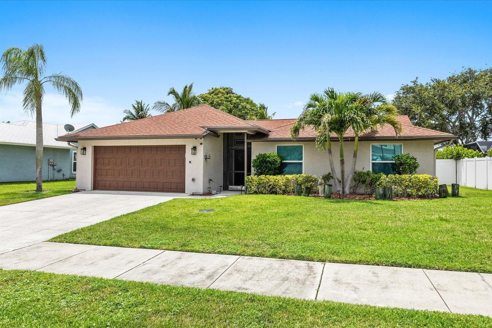 200 Park Place, Jupiter, FL 33458 photo 2