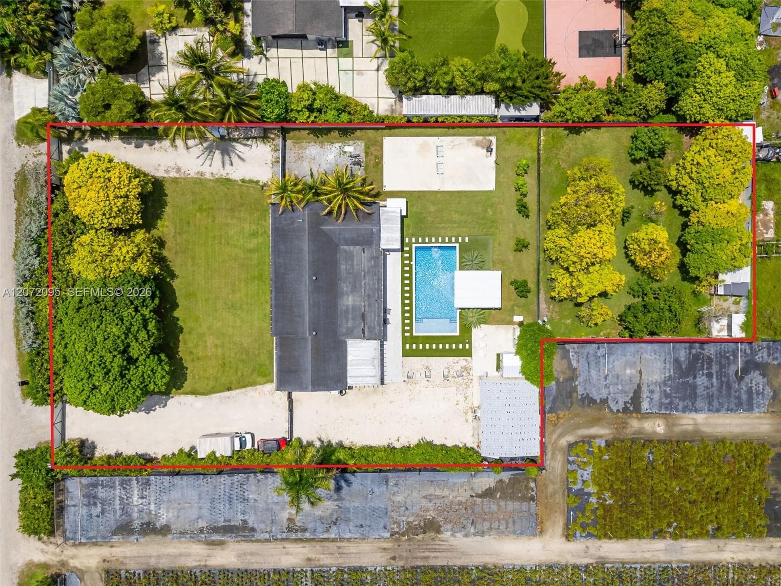 18725 SW 218th St, Miami, FL 33170 photo 2