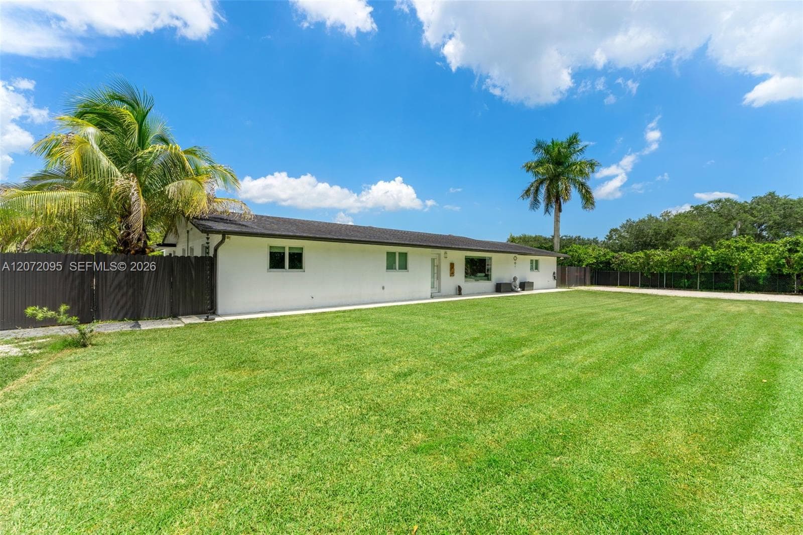 18725 SW 218th St, Miami, FL 33170 photo 3