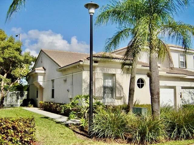 3133 ENCLAVE Way, Lauderhill, FL 33319 photo 2