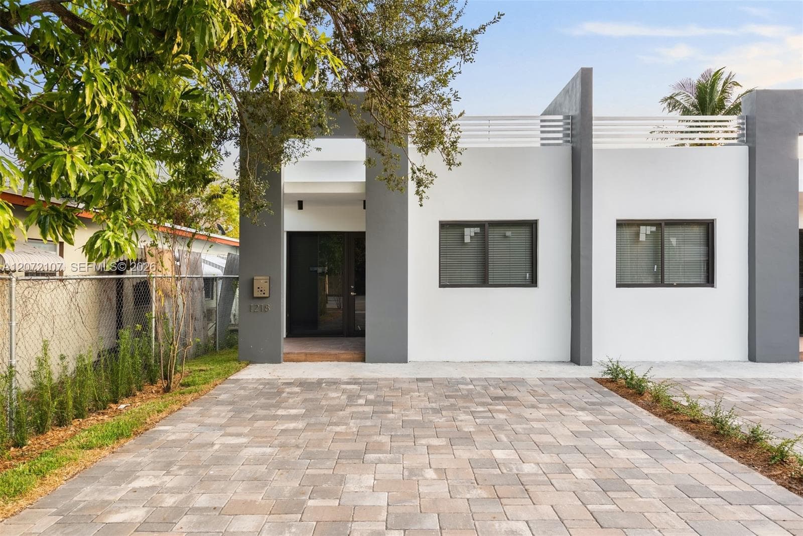 1216-1218 NE 112th St, Miami, FL 33161 photo 2
