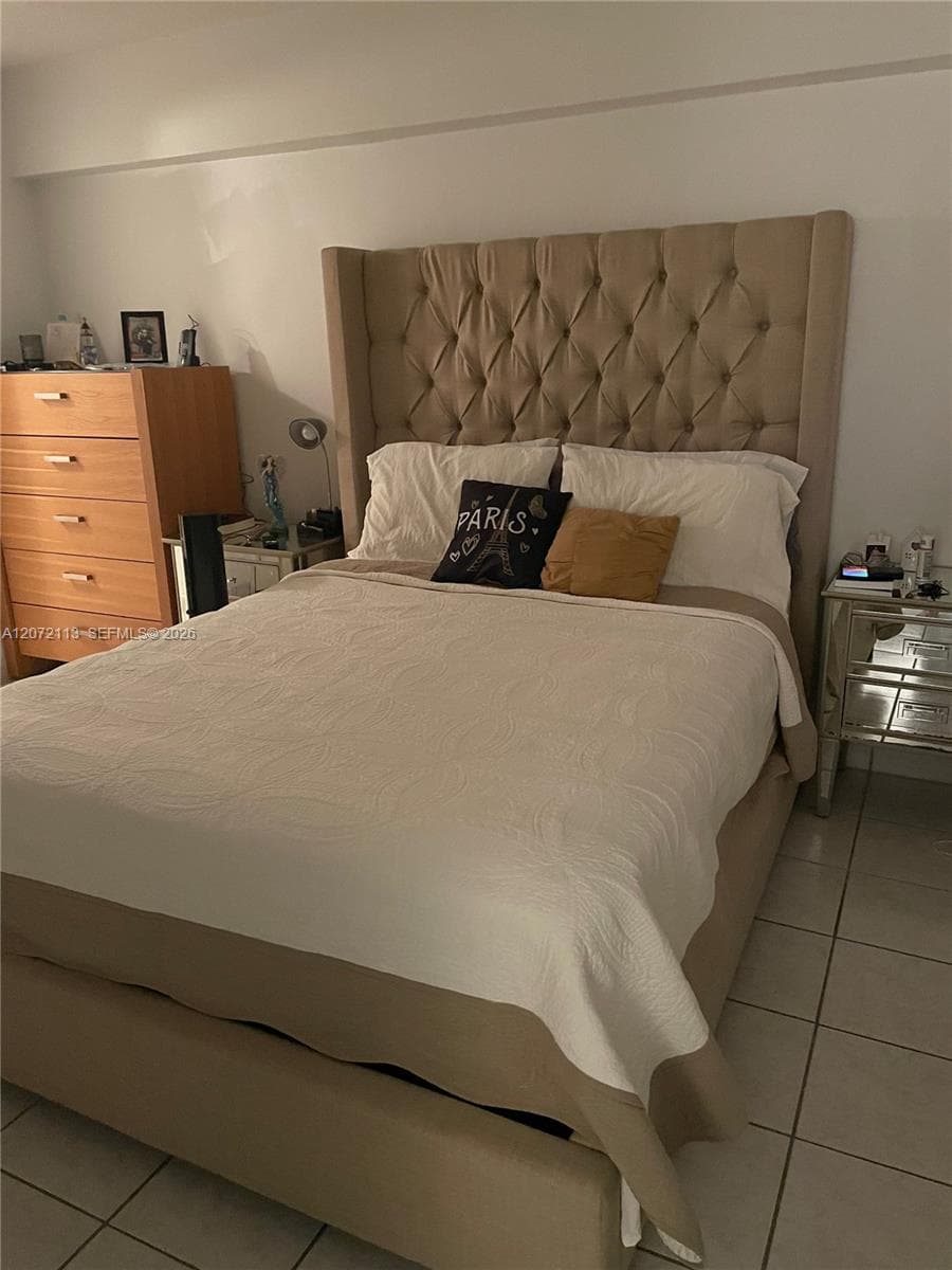 250 181st Dr # 111, Sunny Isles Beach, FL 33160 photo 2