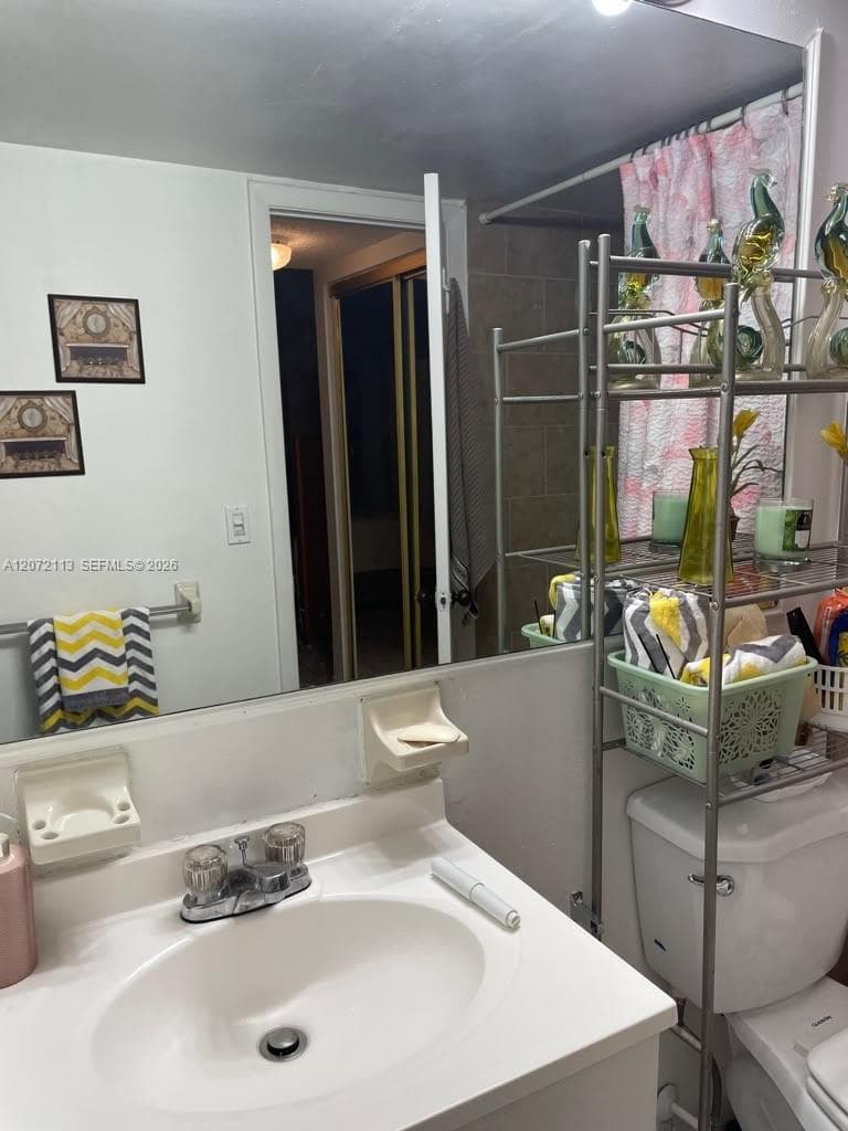250 181st Dr # 111, Sunny Isles Beach, FL 33160 photo 4
