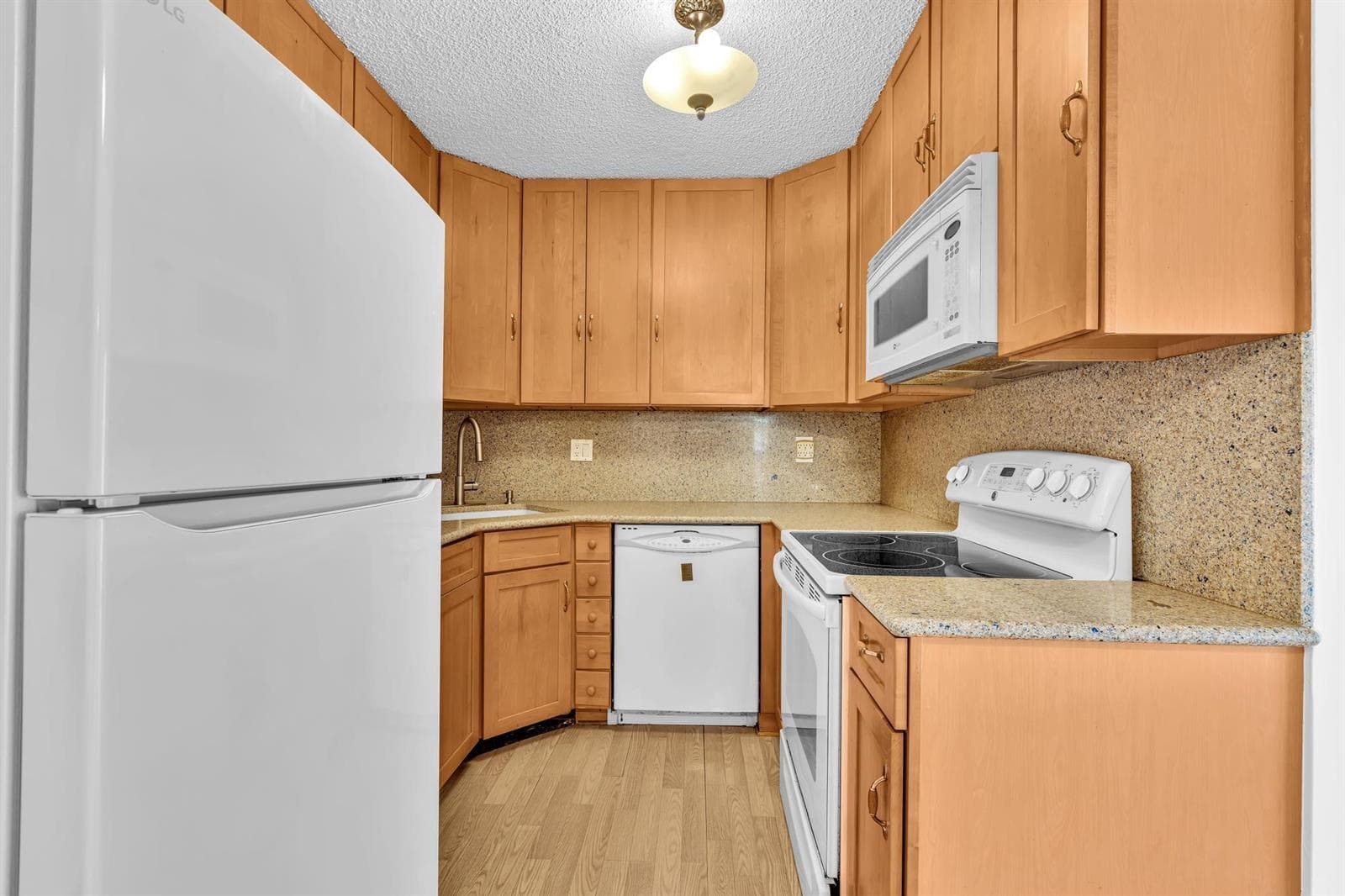 10701 W CLAIRMONT Circle # 109, Tamarac, FL 33321 photo 3