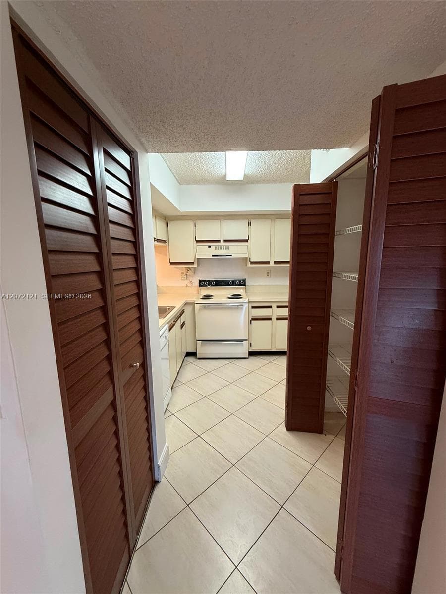 18200 Mediterranean Blvd # 2201, Hialeah, FL 33015 photo 4